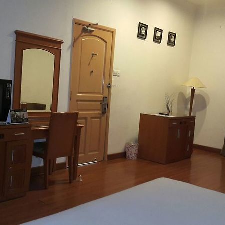 נקסר Hotel Harapan מראה חיצוני תמונה
